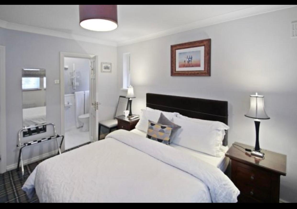 Bed and Breakfast Almara House Голуэй Экстерьер фото